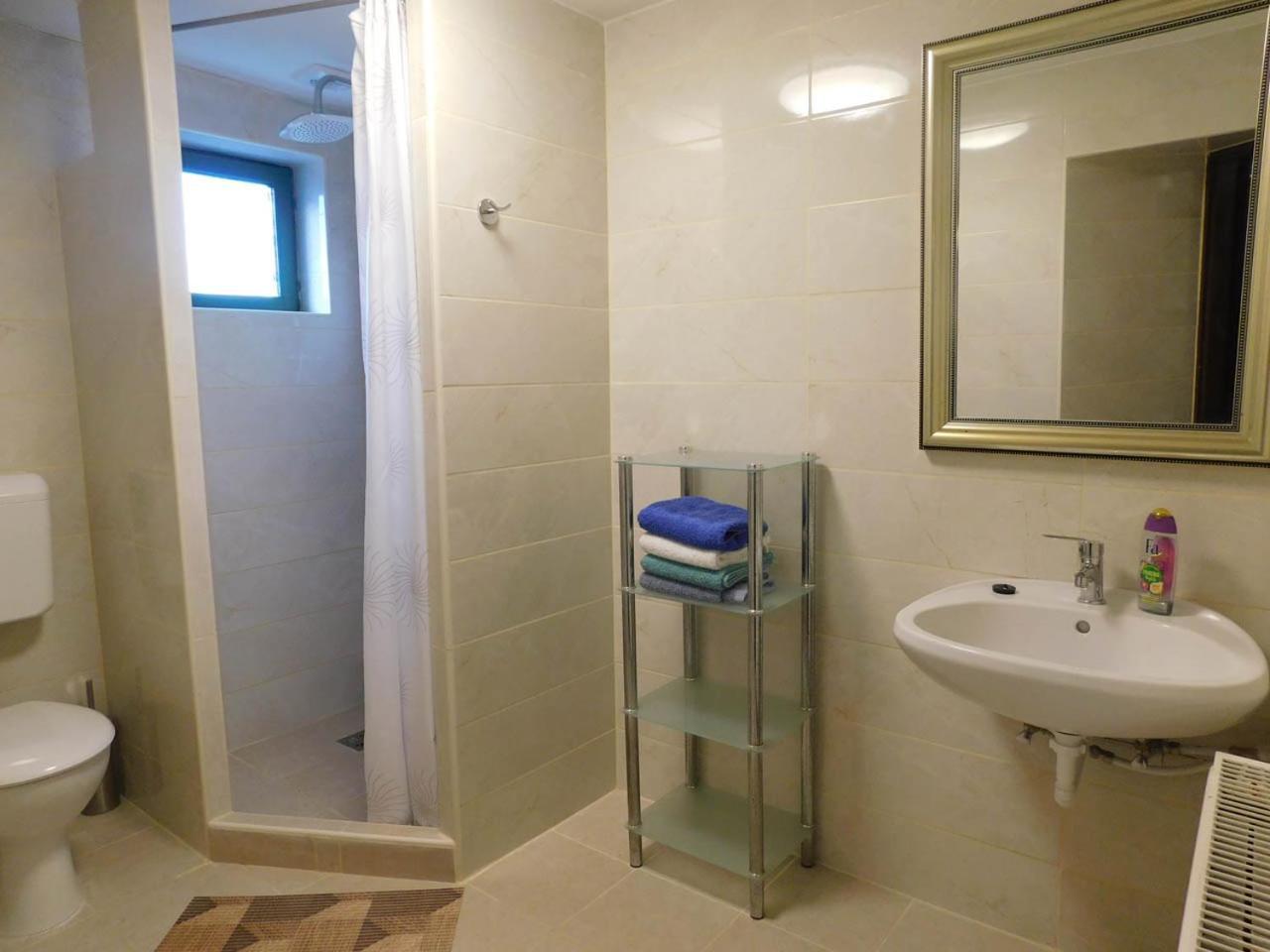 Apartmán Joe Bacsi Rezidenciaja Kisharsány Pokoj fotografie